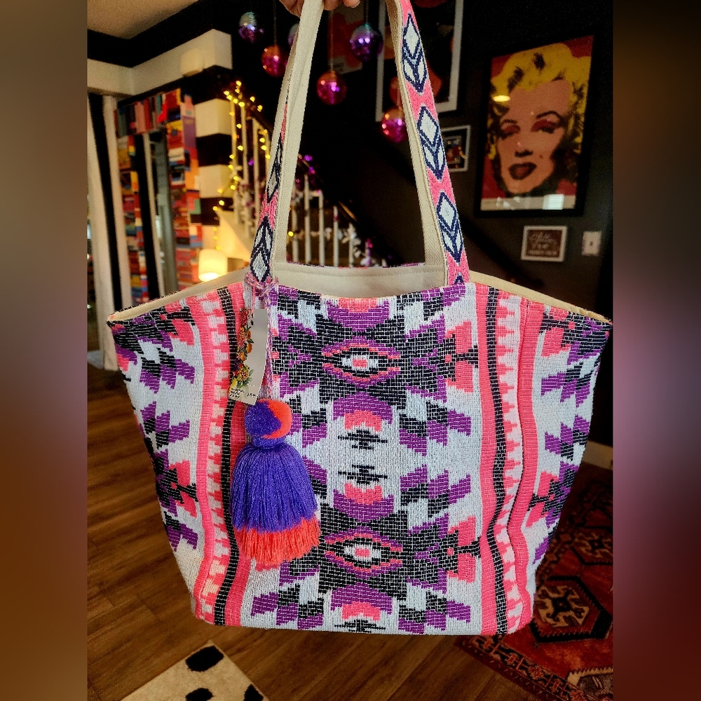 NWT Express Edit XL Tribal Tote